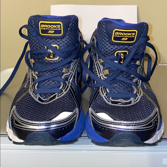 brooks defyance 9 mens orange